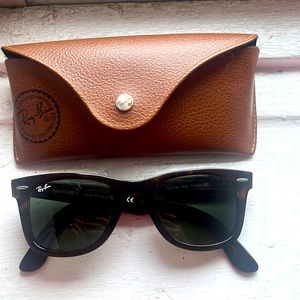 Rayban Tortoiseshell Wayfarer